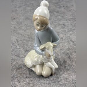 Lladro | Shepherd with Lamb | Nativity | Vintage 1977 | Porcelain Figurine 4676G